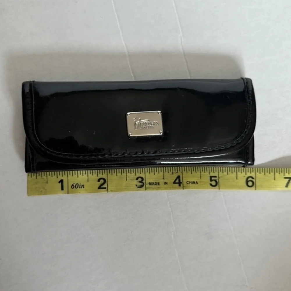 It cosmetics small Travel brush case NWOT